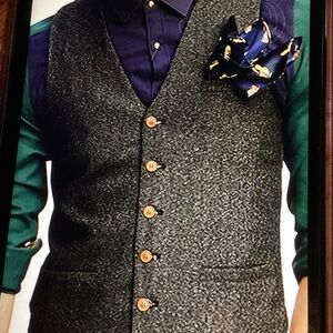Elegant Gray Tweed Vest with Green Accents